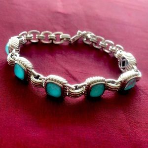 Beautiful sterling silver bracelet with blue accents